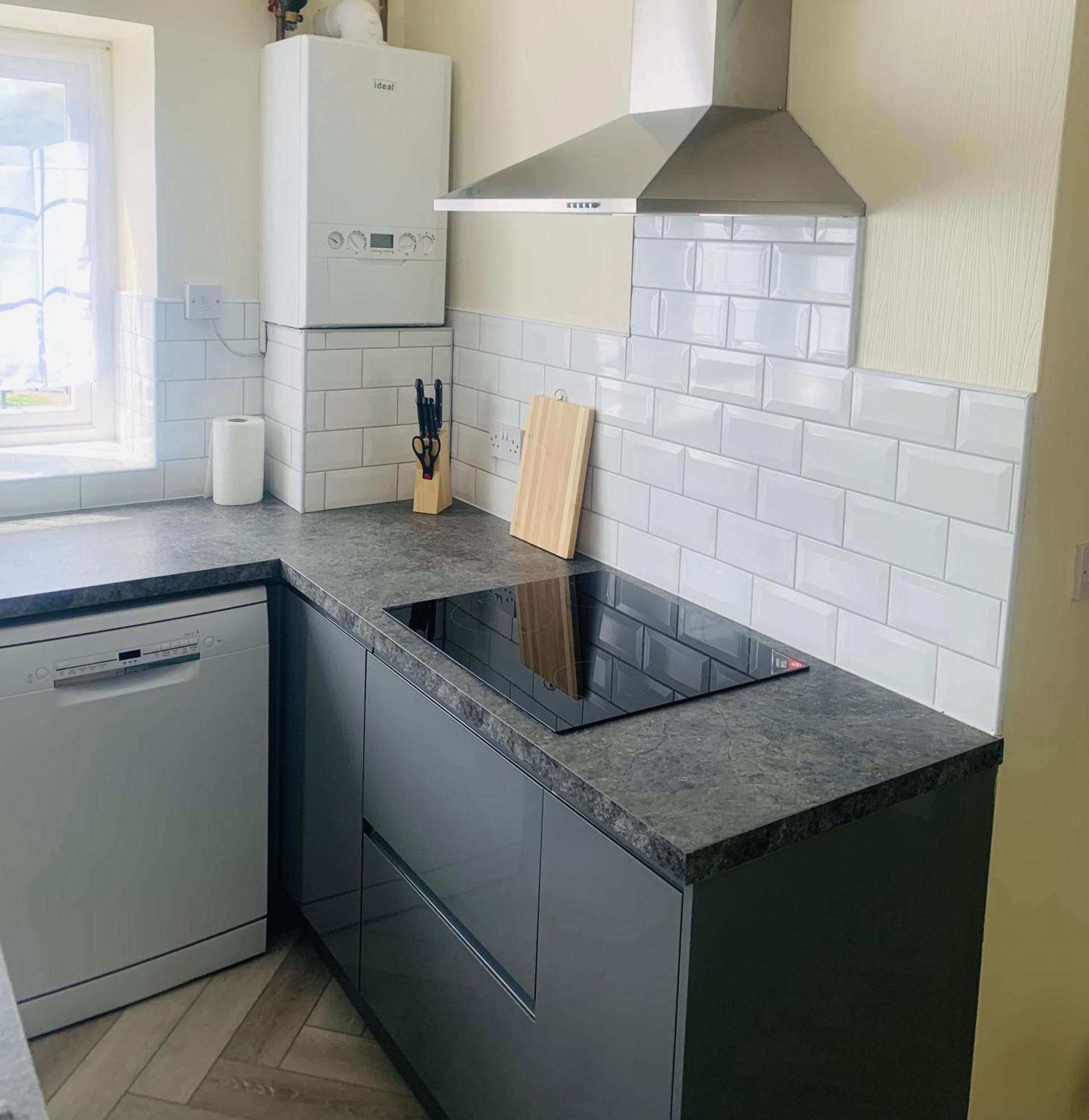 Newly Renovated, Modern 3 Bed Apartment Walmersley Exterior photo